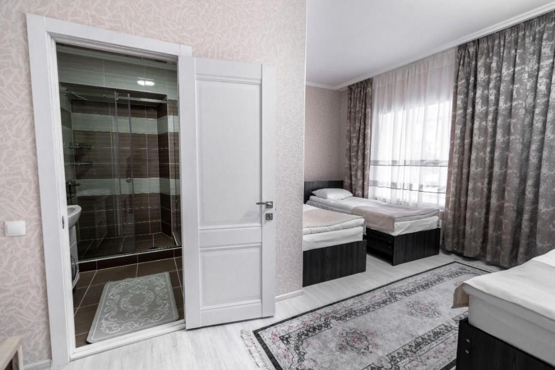 Mixx Hotel Каракол Экстерьер фото