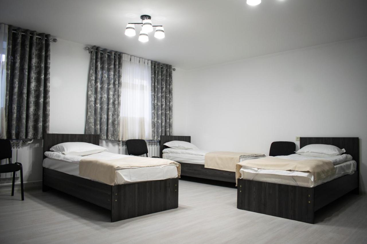 Mixx Hotel Каракол Экстерьер фото