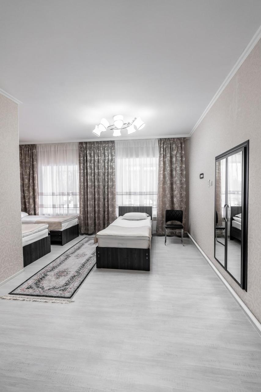 Mixx Hotel Каракол Экстерьер фото