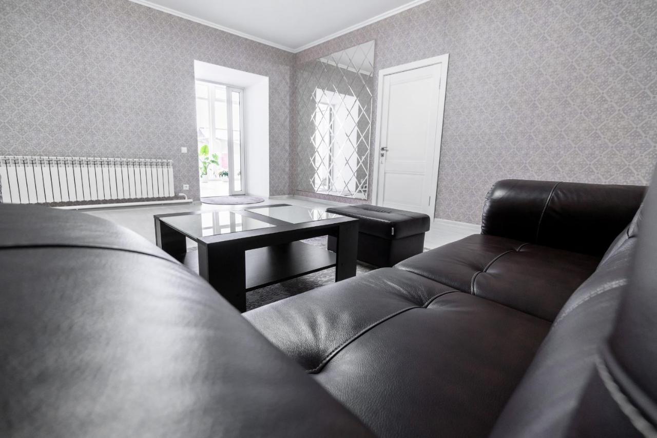 Mixx Hotel Каракол Экстерьер фото