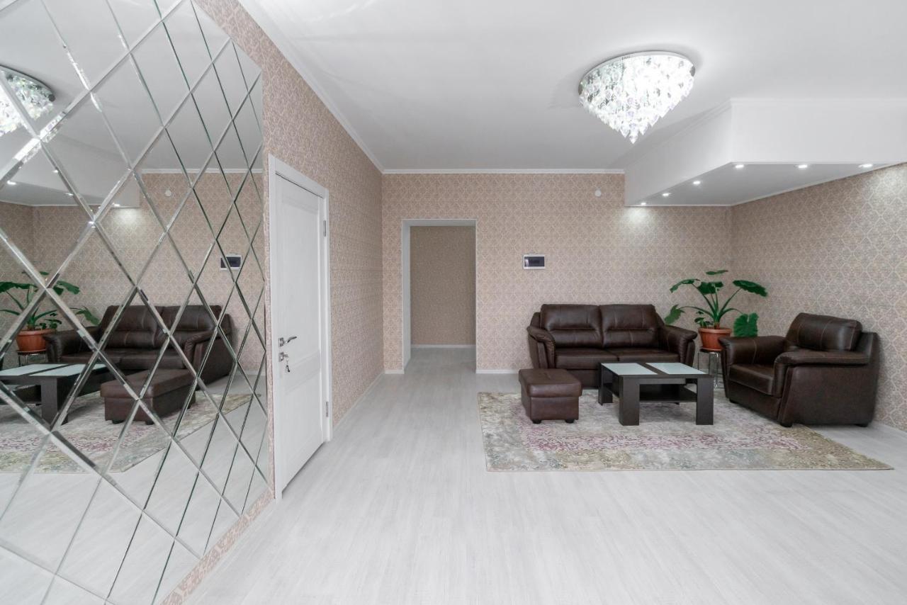 Mixx Hotel Каракол Экстерьер фото