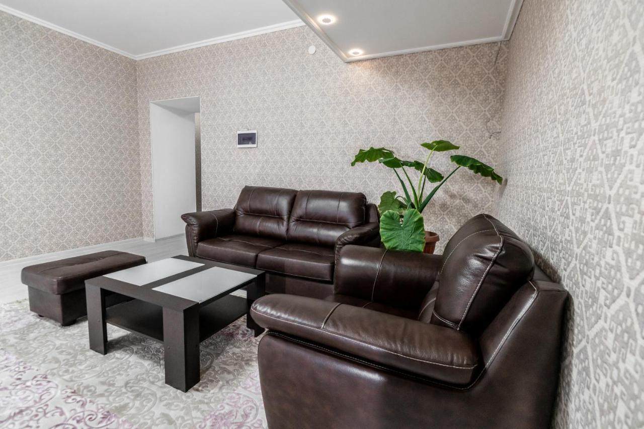 Mixx Hotel Каракол Экстерьер фото