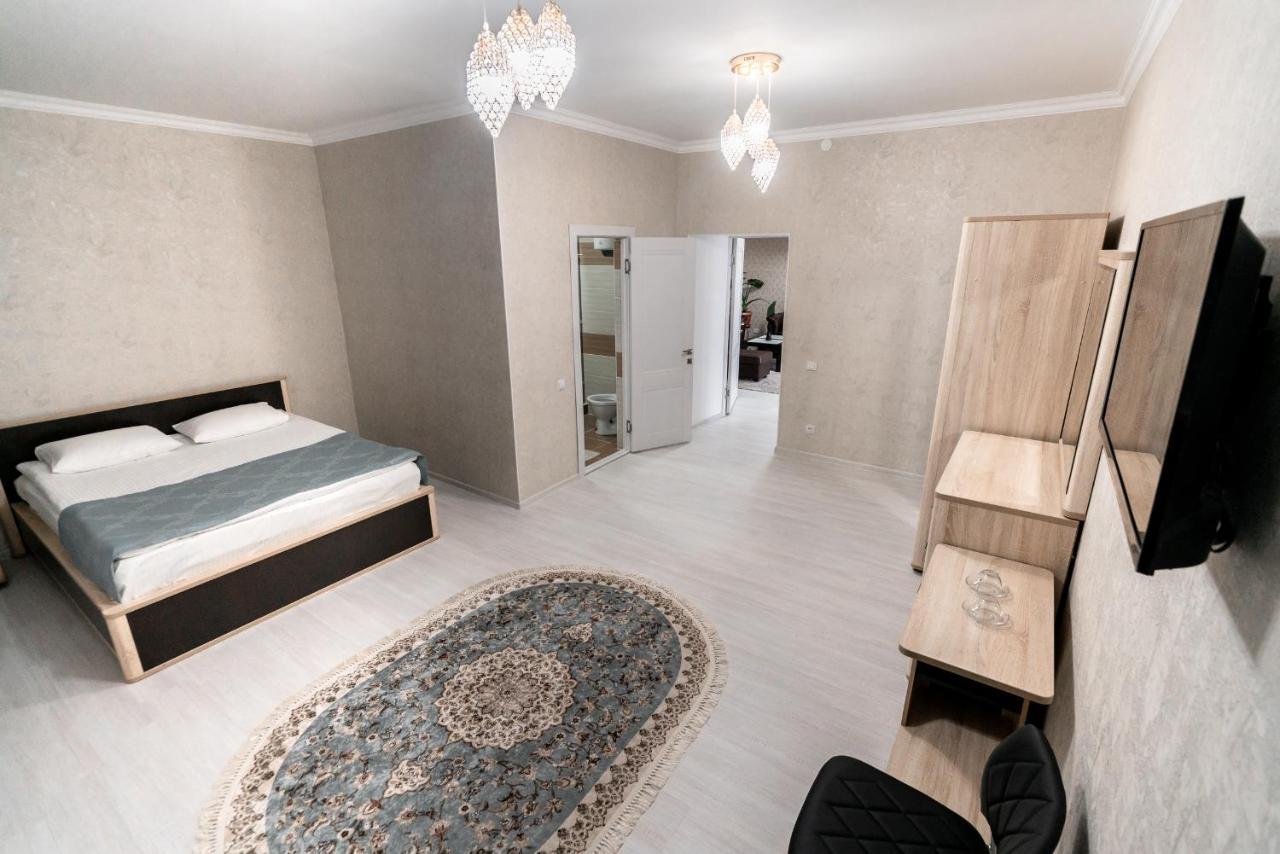 Mixx Hotel Каракол Экстерьер фото