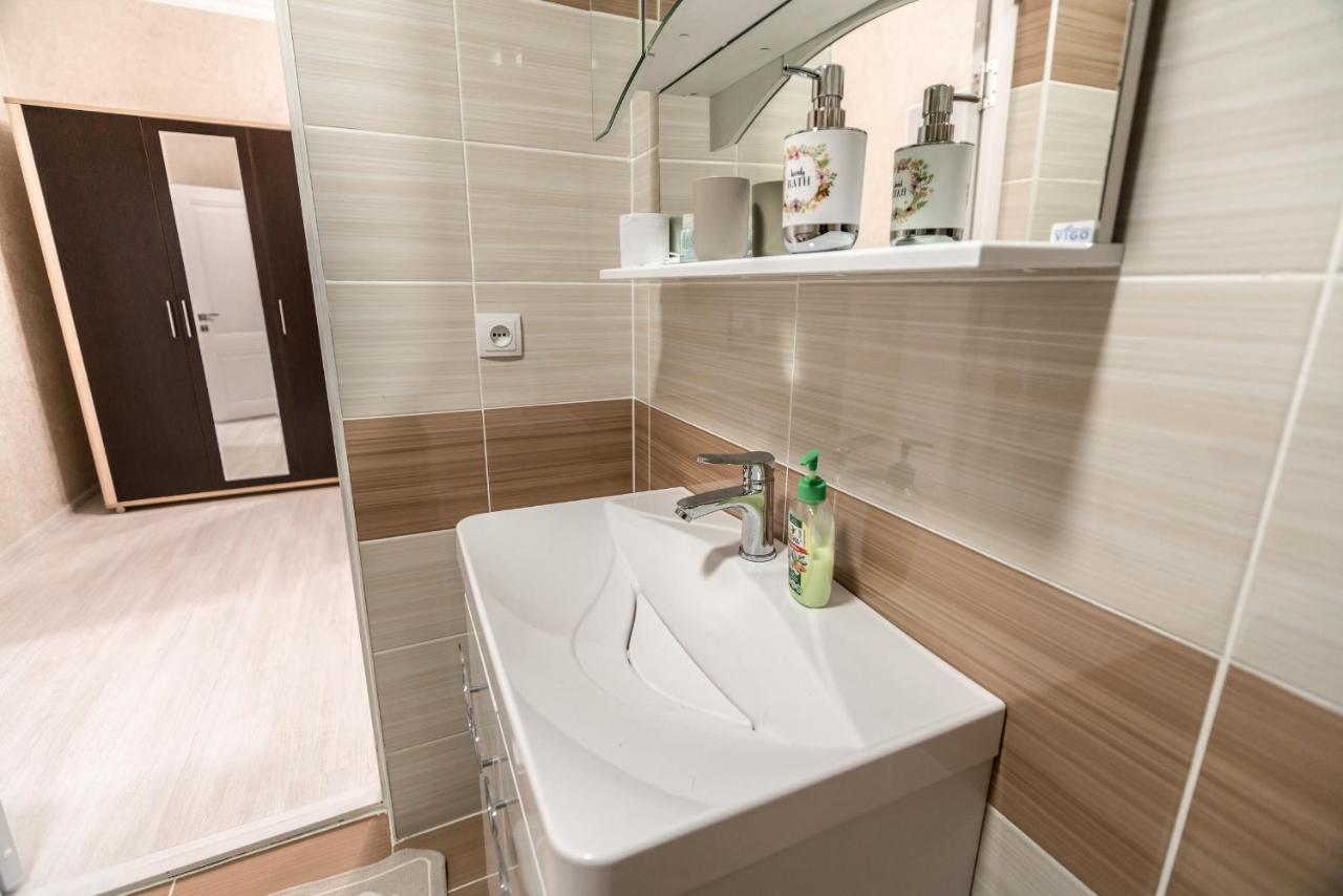 Mixx Hotel Каракол Экстерьер фото