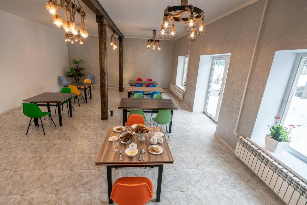 Mixx Hotel Каракол Экстерьер фото