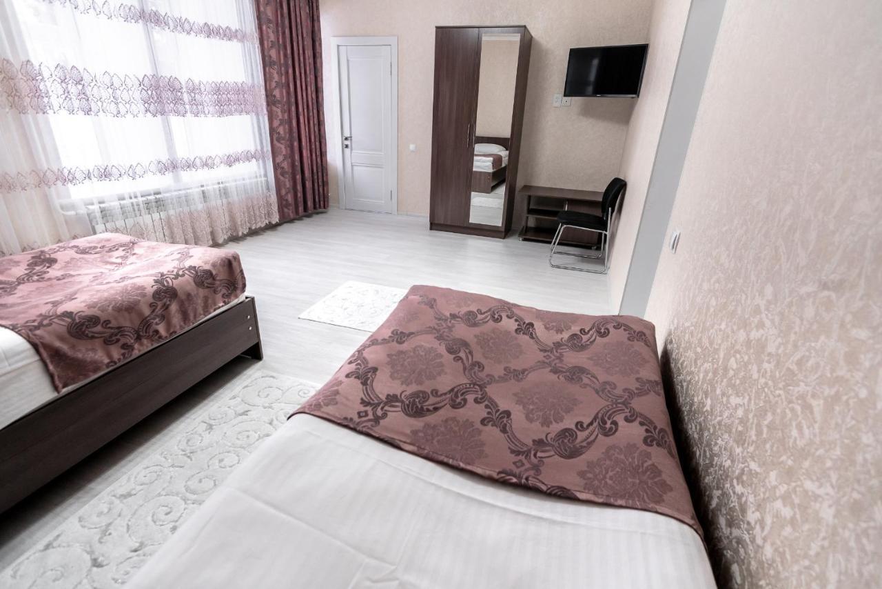 Mixx Hotel Каракол Экстерьер фото